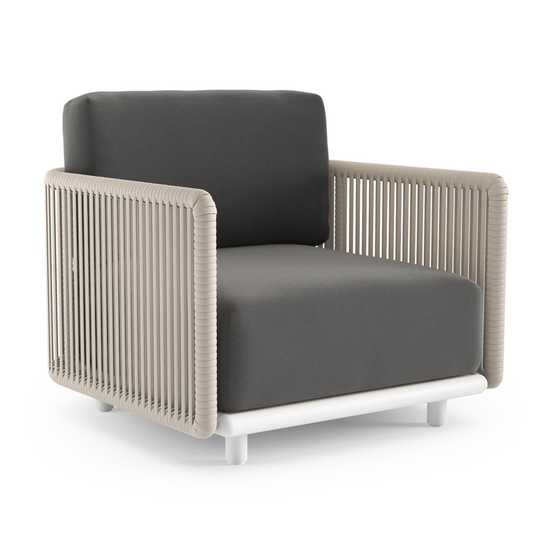 Organo loungestoel in wit aluminium en beige verticaal geweven luxe vlakke rope met natte charcoal chine all weather Sunbrella® luxe kussen