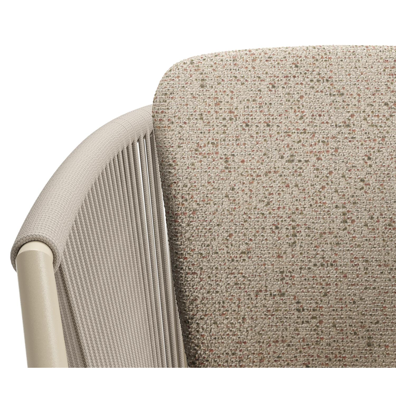 Orso tuinstoel in beige aluminium en beige verticaal geweven ronde rope met zitkussen in All Weather Cosytica Bora Jungle