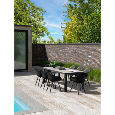 Varese tuinset in zwart aluminium en grijs volkeramiek tafelblad met 8 Puglia tuinstoelen