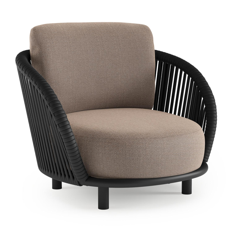 Lupino loungestoel in zwart aluminium en zwart verticaal geweven luxe vlakke brede rope met savane earth all weather sunbrella® luxe kussen