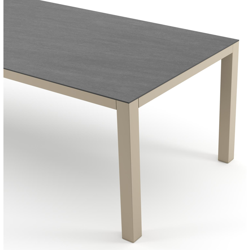 Como tuintafel rechthoekig in beige aluminium en volkeramiek Basalt Black - L 240 x B 100 x H 73 cm