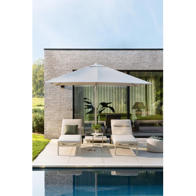 Avola zweefparasol met tiltfunctie in beige aluminium en rustic Weather+ Softtouch parasoldoek - L1 300 x L2 300 cm met Avola parasolvoet beige 90 kg