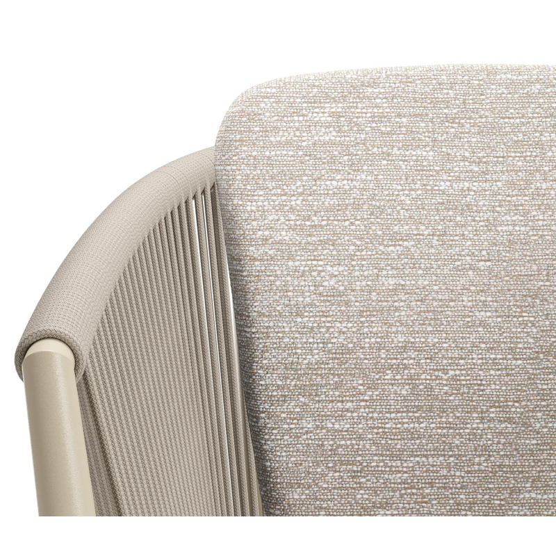 Orso tuinstoel in beige aluminium en beige verticaal geweven ronde rope met zitkussen in All Weather Sunbrella® Luxe Tundra Sand