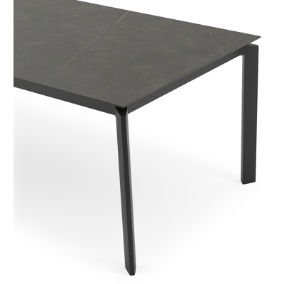 Cirello tuintafel in zwart aluminium en volkeramiek calatorao - L 240 x B 100 x H 75 cm