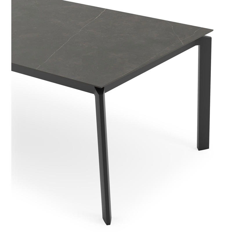 Cirello tuintafel in zwart aluminium en volkeramiek calatorao - L 240 x B 100 x H 75 cm
