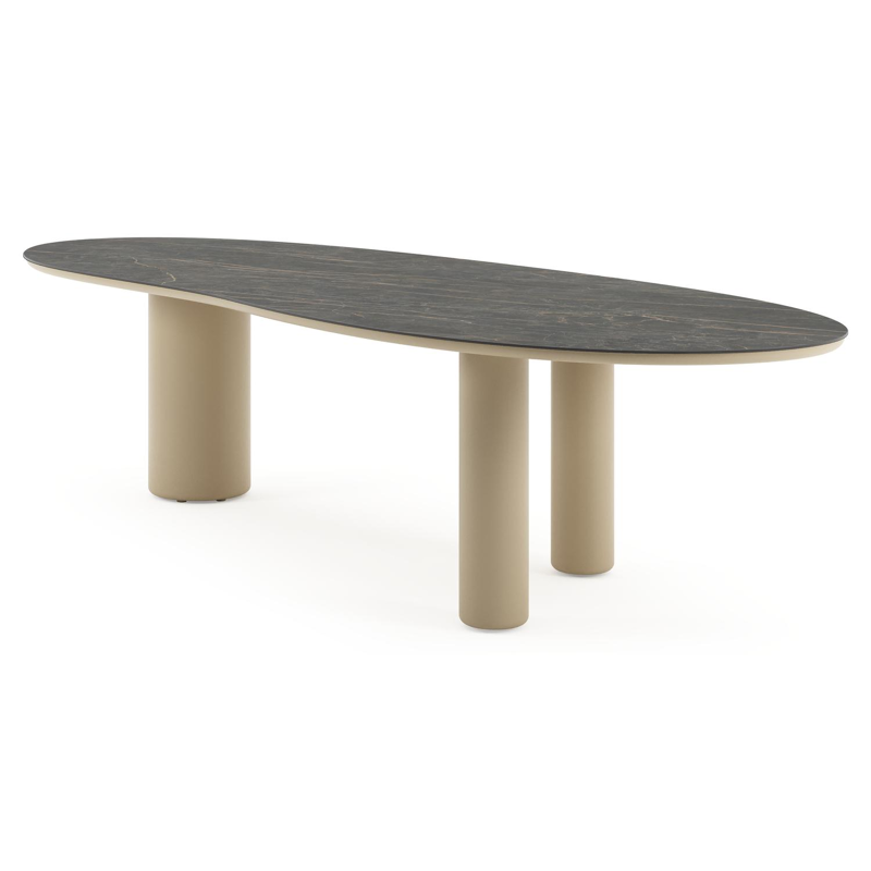 Table de jardin Amico organique en aluminium beige et céramique pleine Black Obsession - Lg. 320 x Lrg. 120 x Haut. 73.5 cm
