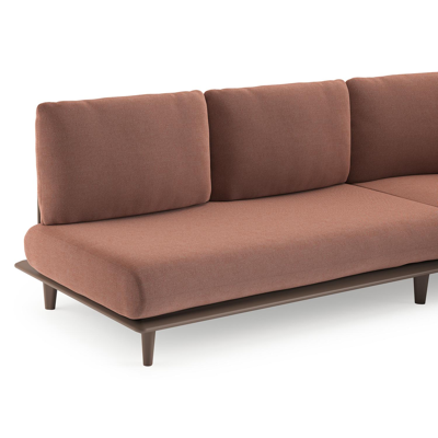 Bomero loungehoek in taupe aluminium met savane rust all weather sunbrella® luxe kussen