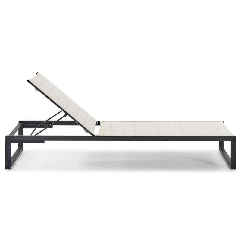 Cirello verstelbaar ligbed in zwart aluminium en beige comfort textilene