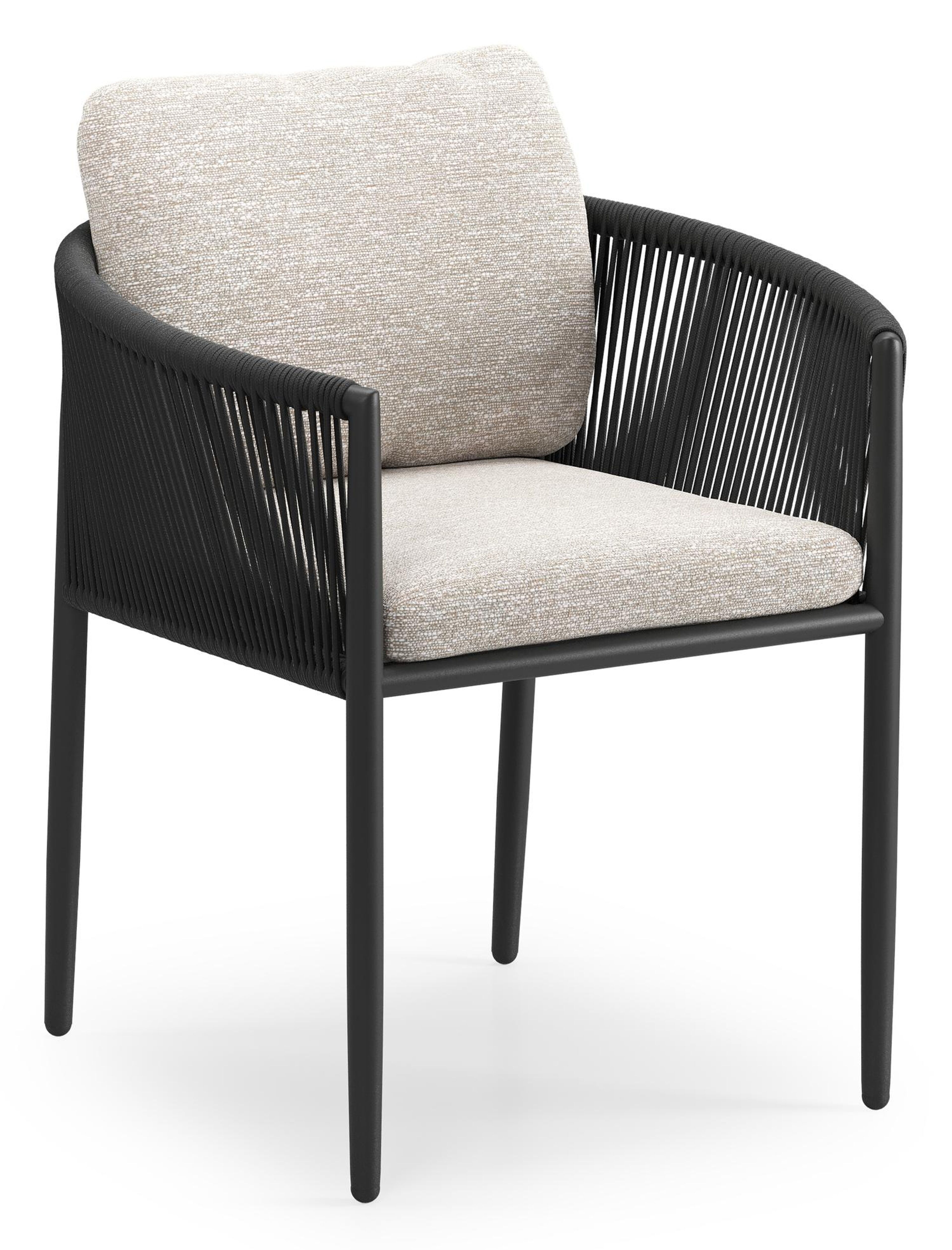 Organo tuinstoel in beige aluminium en beige verticaal geweven ronde rope met stoelkussen in All Weather Sunbrella® Luxe Tundra Sand