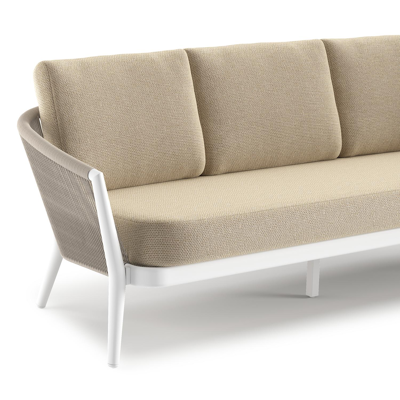 Salon de jardin Orso en aluminium blanc en corde ronde tissée verticalement beige et coussins en all weather cosytica Althea Camel