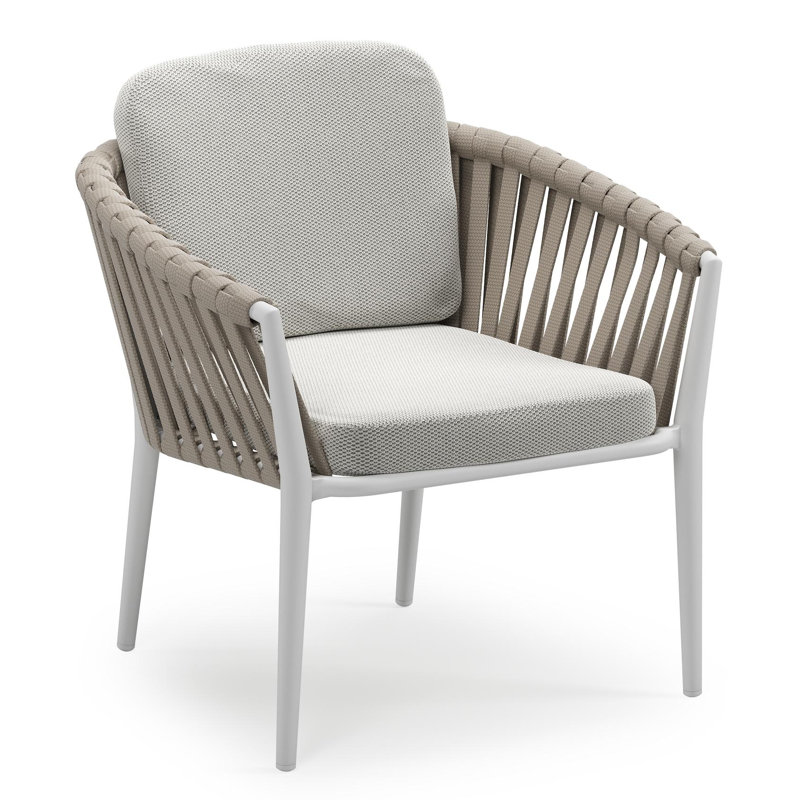 Orso low dining tuinstoel in wit aluminium en beige verticaal geweven luxe vlakke brede rope met stoelkussen in All Weather Sunbrella® Luxe Lopi Ash
