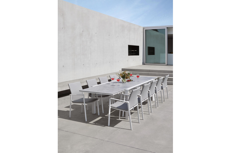 Ceramo verlengbare tuintafel in wit aluminium met tafelblad in volkeramiek - L 220 x B 106 cm