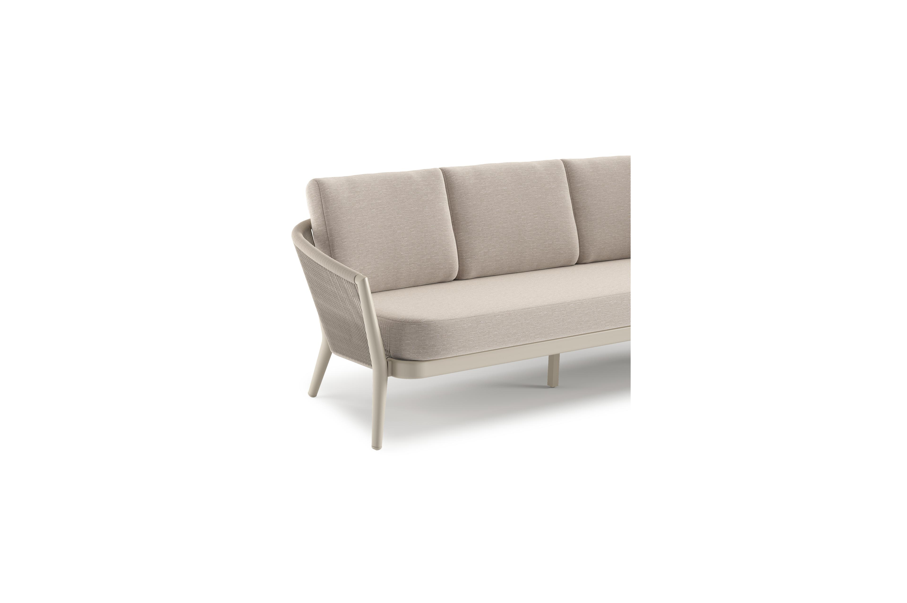 Orso loungebank in beige aluminium en beige verticaal geweven ronde rope met Slow Farafra all weather sunbrella® luxe kussen