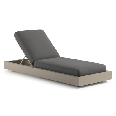 Chaise longue réglable Como en aluminium beige avec heritage slate all weather sunbrella® luxe coussin