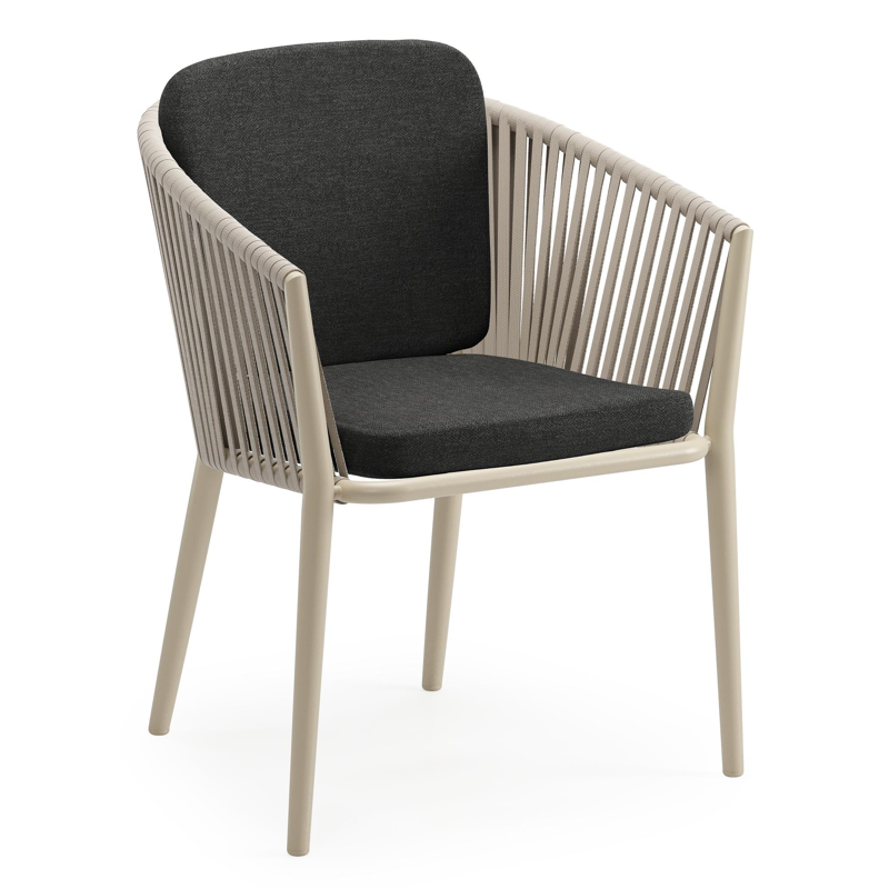 Chaise de jardin Orso en aluminium beige et corde plate tissée verticalement beige avec coussin en All Weather Sunbrella® Luxe Chartres Sooty