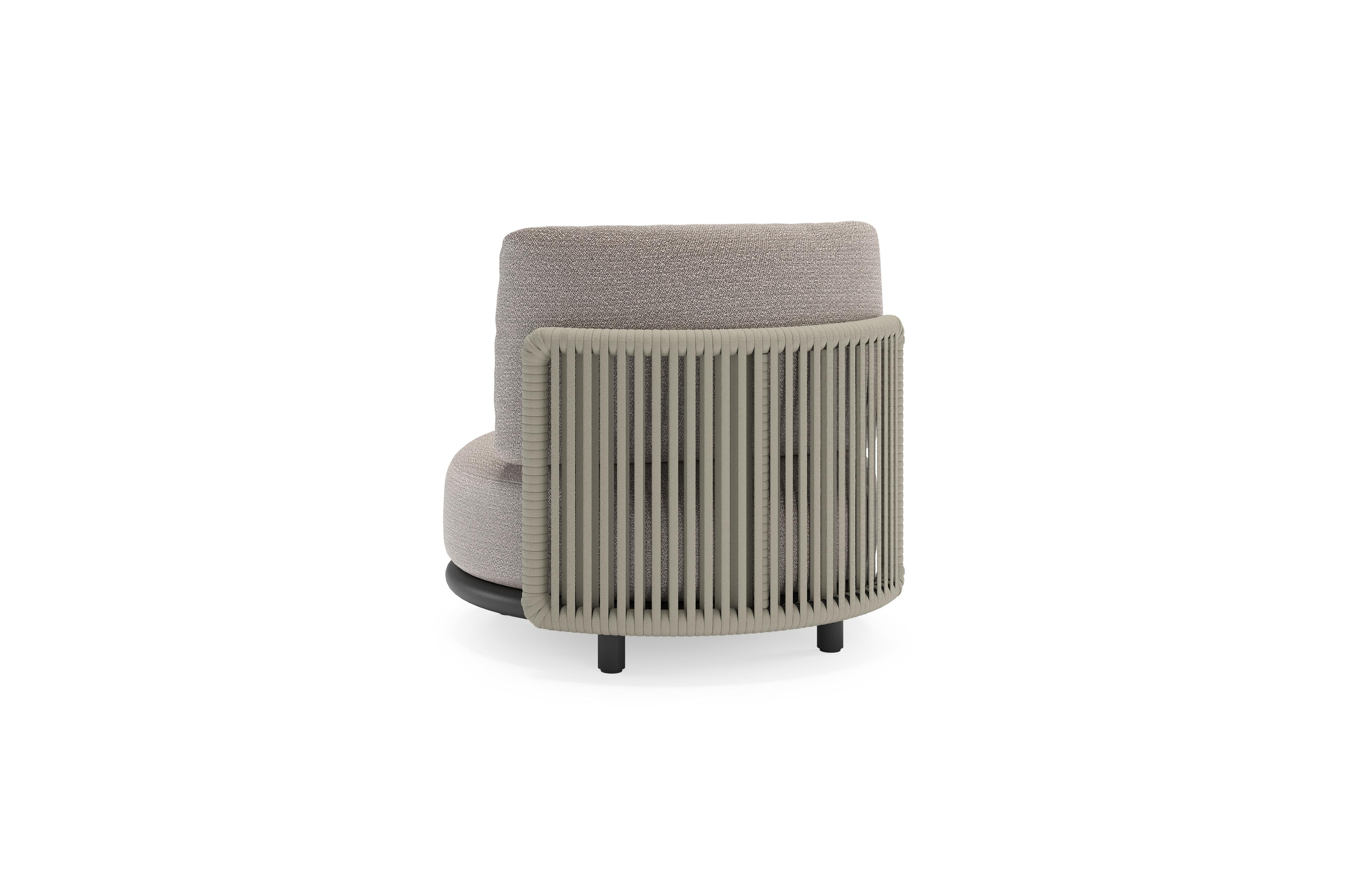 Fauteuil de jardin Lomano en aluminium noir et corde luxe plate tissée verticalement beige et coussins en all weather sunbrella® luxe Wander Granite