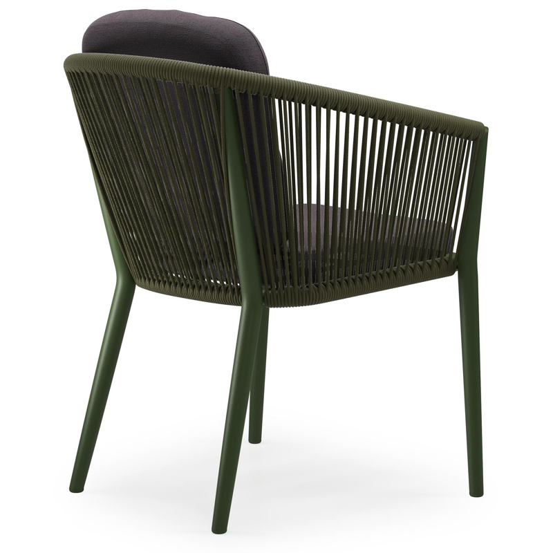 Orso tuinstoel in groen aluminium en groen verticaal geweven ronde rope met luxe zitkussen in All Weather Sunbrella® Luxe Tundra Red