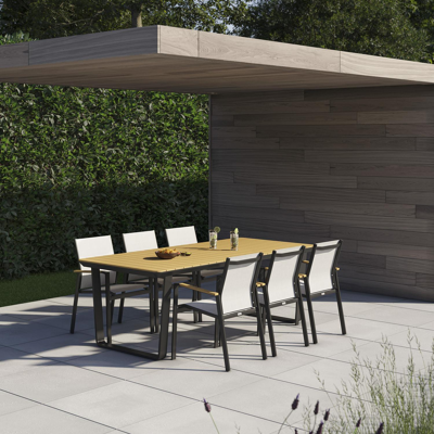 Alora tuinset in zwart aluminium en naturel polywood tafelblad met 6 stapelbare Bahia tuinstoelen