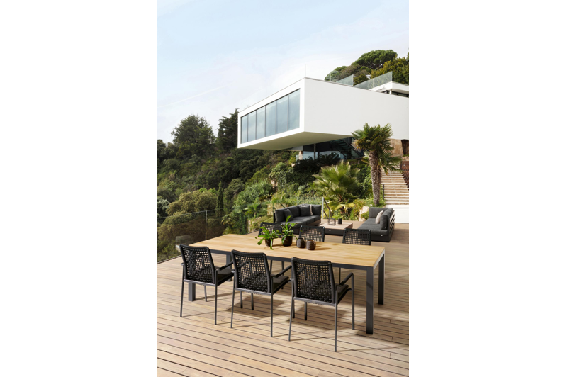 Capri tuintafel in zwart aluminium en teak - L 240 x B 100 x H 75,5 cm