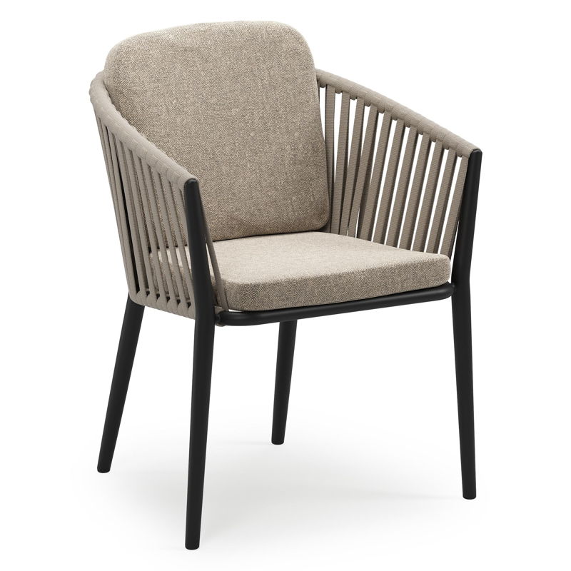 Chaise de jardin empilable Orso en aluminium noir et corde large plate de luxe tissée verticalement beige avec coussin en All Weather Sunbrella® Luxe Chartres Pewter