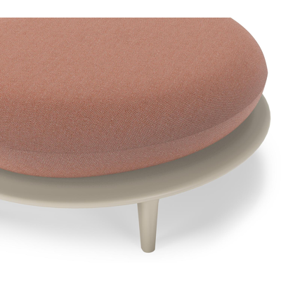 Bomero poef in beige aluminium met savane rust all weather sunbrella® luxe kussen