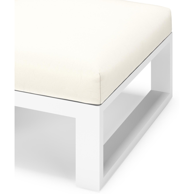 Verato poef in wit aluminium met natte white all weather sunbrella® luxe kussen