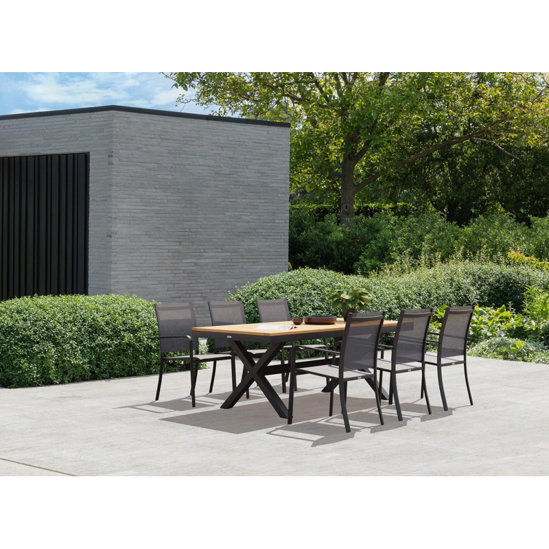 Reza tuinset in zwart aluminium en naturel teak tafelblad met 6 stapelbare Calobra tuinstoelen