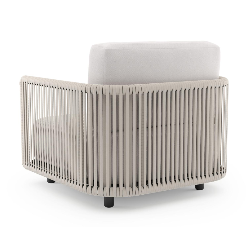 Organo loungestoel in zwart aluminium en beige verticaal geweven luxe vlakke rope met savane whisper all weather Sunbrella® luxe kussen