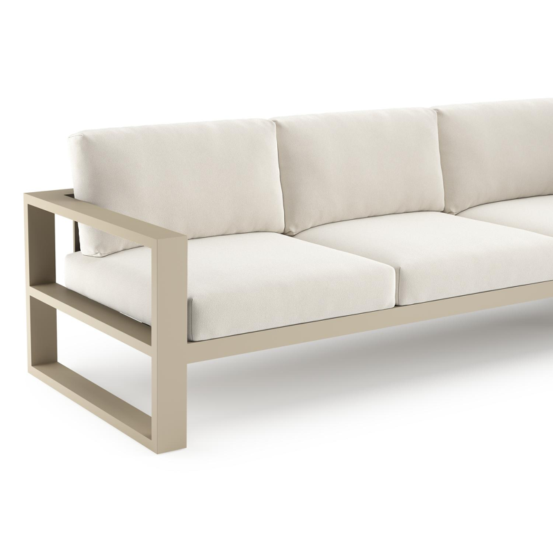 Verato loungehoek in beige aluminium met savane white all weather sunbrella® luxe kussen