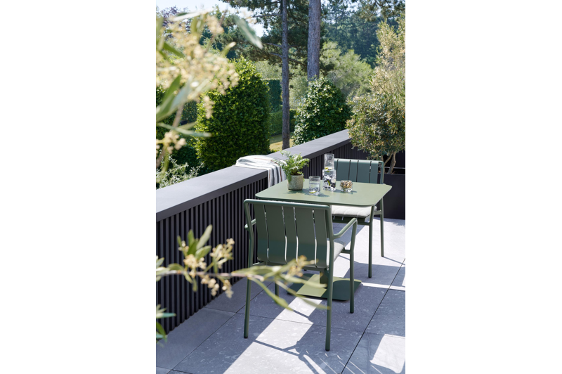 Fano kantelbare tuintafel in groen aluminium - L 80 x B 80 x H 73 cm