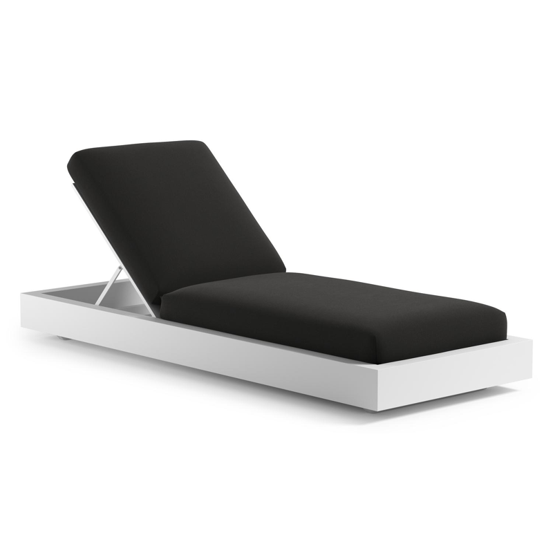 Como verstelbaar ligbed in wit aluminium met natte sooty all weather Sunbrella® luxe kussen