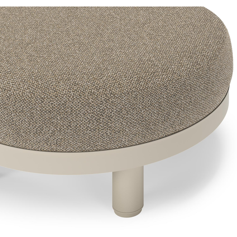 Donato lounge poef in beige aluminium met all weather cosytica Madagascar Burch kussen