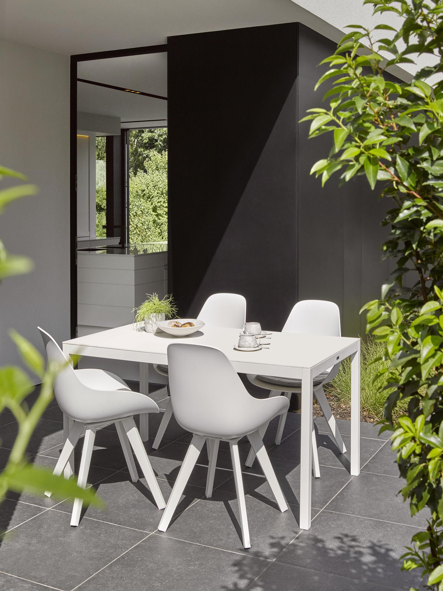 Mesa tuinstoel in wit aluminium en wit kunststof