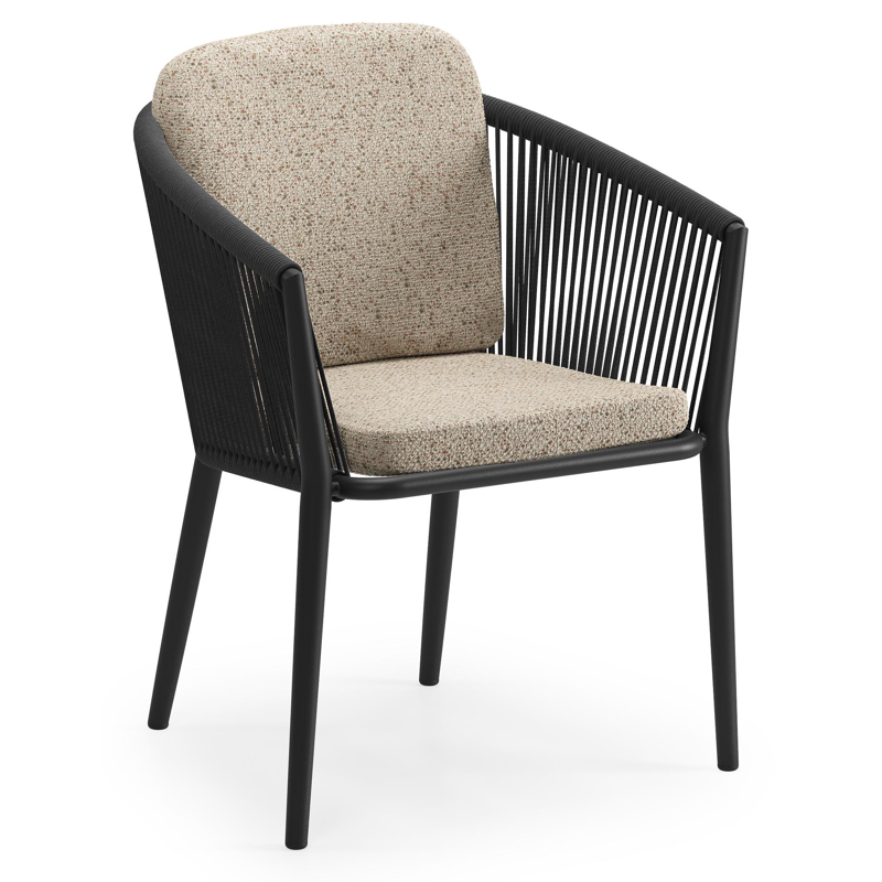 Orso tuinstoel in zwart aluminium en zwart verticaal geweven ronde rope met luxe zitkussen in All Weather Cosytica Bora Jungle