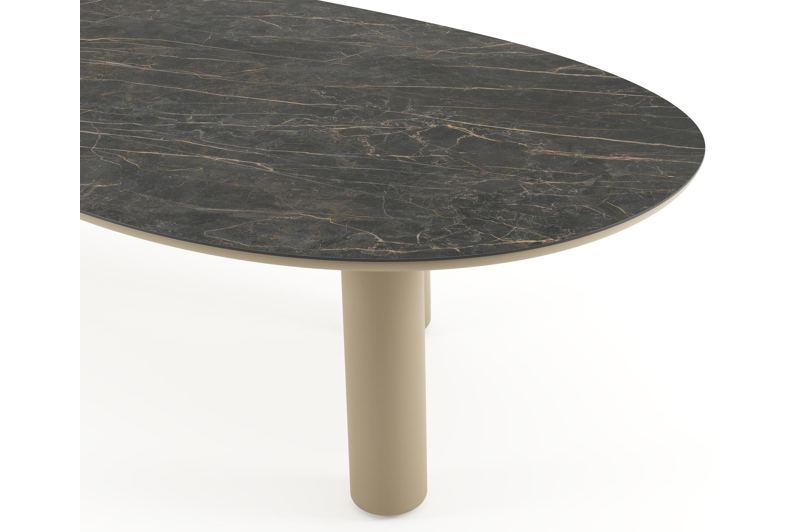 Amico tuintafel organisch in beige aluminium en volkeramiek Black Obsession - L 320 x B 145 x H 73.5 cm