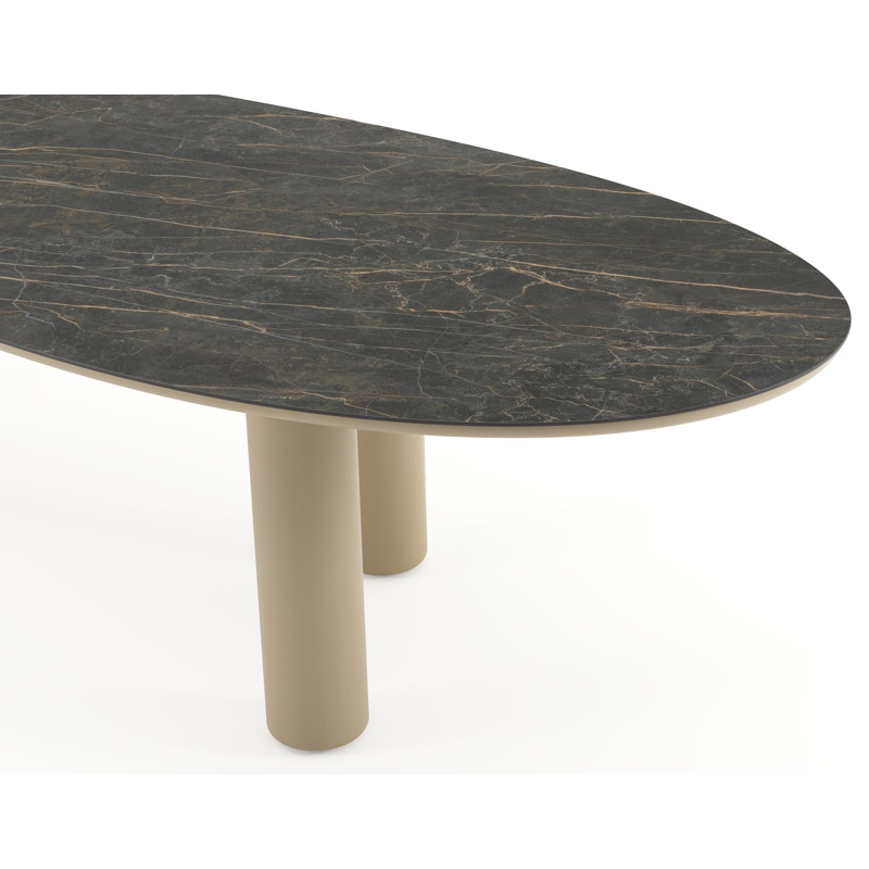 Table de jardin Amico organique en aluminium beige et céramique pleine Black Obsession - Lg. 320 x Lrg. 120 x Haut. 73.5 cm