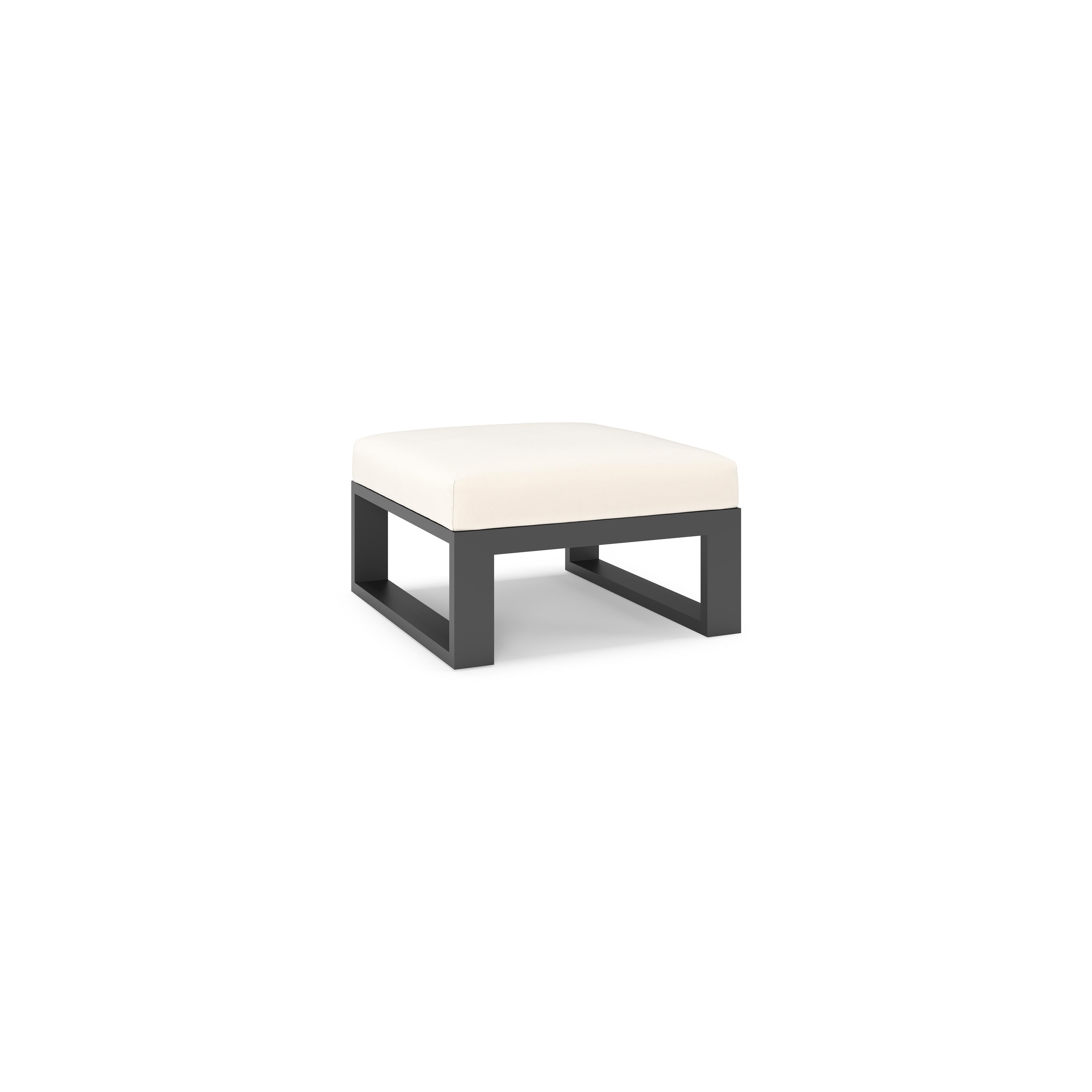 Pouf Verato en aluminium noir et coussins en all weather sunbrella® luxe lopi snow