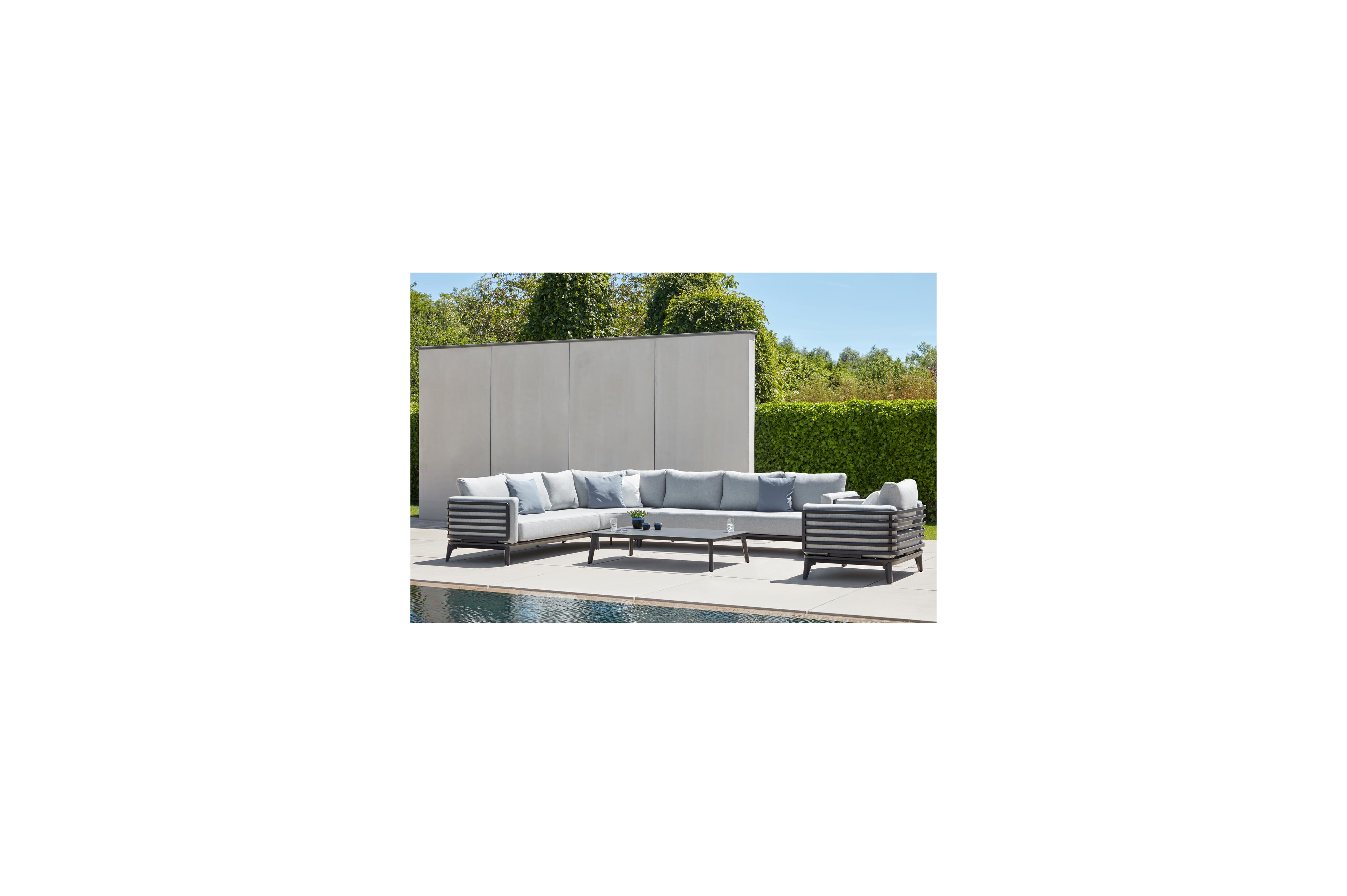 Mosa loungetafel in zwart aluminium - L 140 x B 85 x H 30 cm