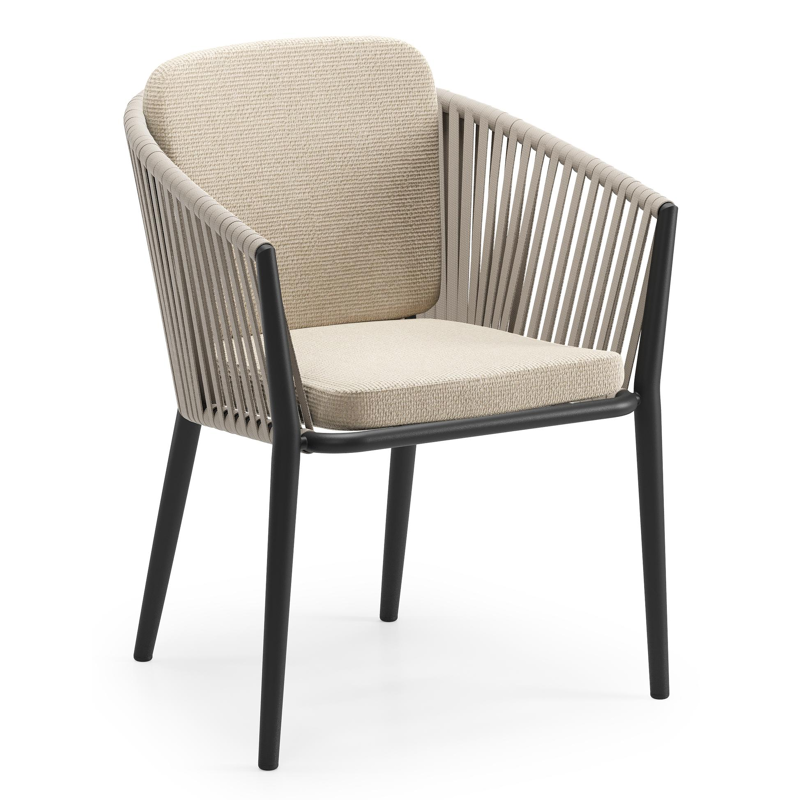Orso tuinstoel in zwart aluminium en beige verticaal geweven vlakke rope met zitkussen in All Weather Cosytica Althea Chalk
