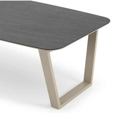Pagino tuintafel bootvorm in beige aluminium en volkeramiek Basalt Black - L 255 x B 115 x H 73 cm