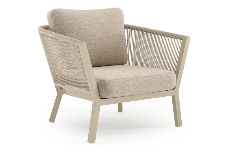 Cordoba loungestoel in beige aluminium en beige verticaal geweven ronde rope met rustic weather+ softtouch kussen