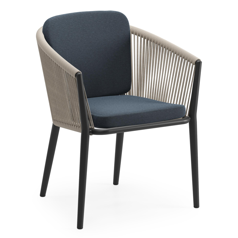 Orso tuinstoel in zwart aluminium en beige verticaal geweven ronde rope met zitkussen in All Weather Sunbrella® Luxe Heritage Indigo