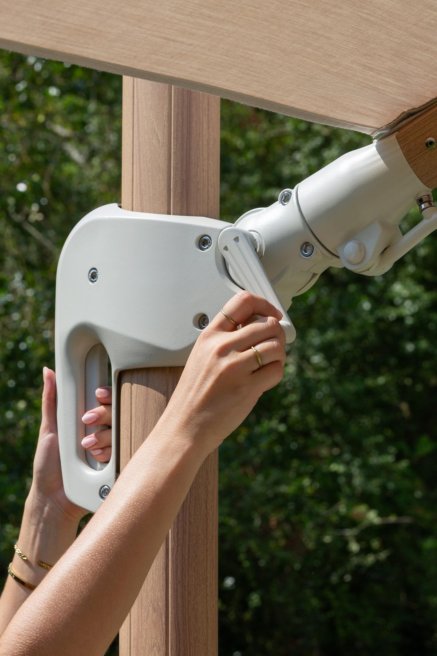 Rufina zweefparasol met tiltfunctie in houtlook met beige all weather sunbrella® premium parasoldoek - L1 300 x L2 300 cm (zonder voet)