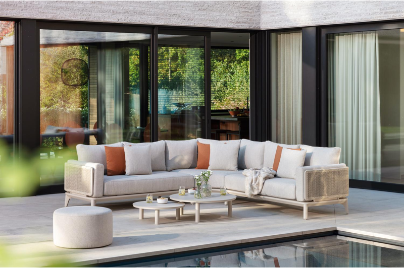 Mosa loungehoek in beige aluminium en beige gedraaide ronde wicker met rustic weather+ softtouch kussens