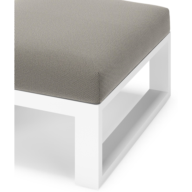 Verato poef in wit aluminium met lopi charcoal all weather sunbrella® luxe kussen