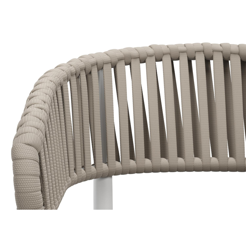Tolfa stapelbare tuinstoel in wit aluminium en beige verticaal geweven luxe vlakke brede rope met stoelkussen in All Weather Sunbrella® Luxe Natte Dark Taupe