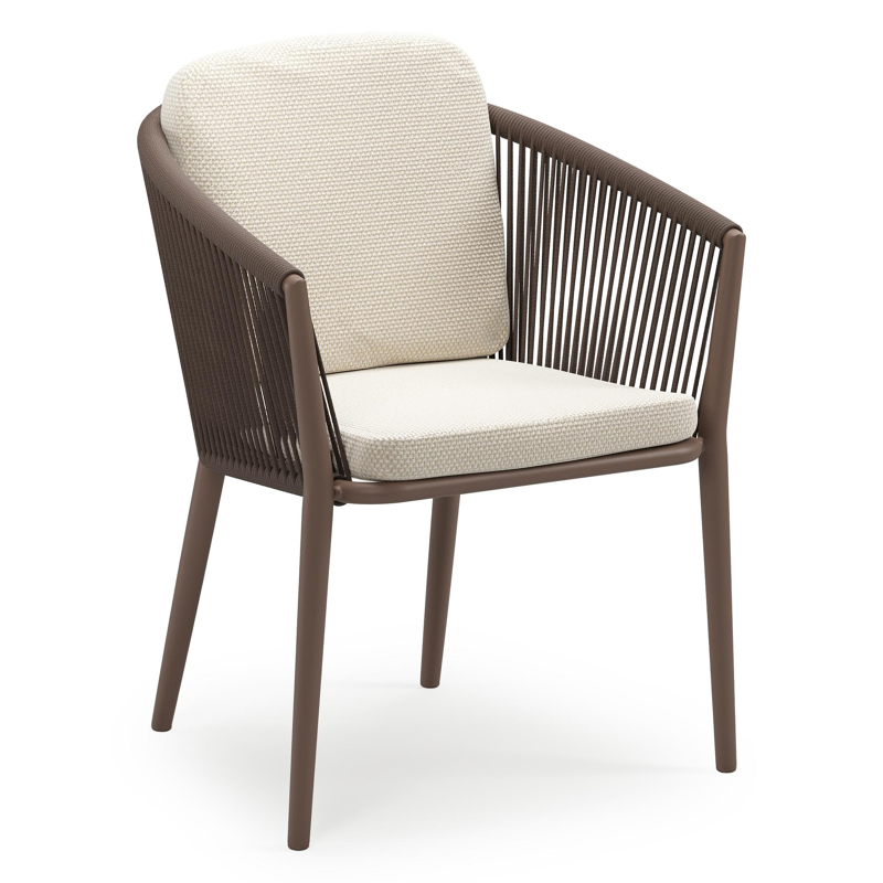 Orso stapelbare tuinstoel in taupe aluminium en taupe verticaal geweven ronde rope met stoelkussen in All Weather Cosytica Althea Off White