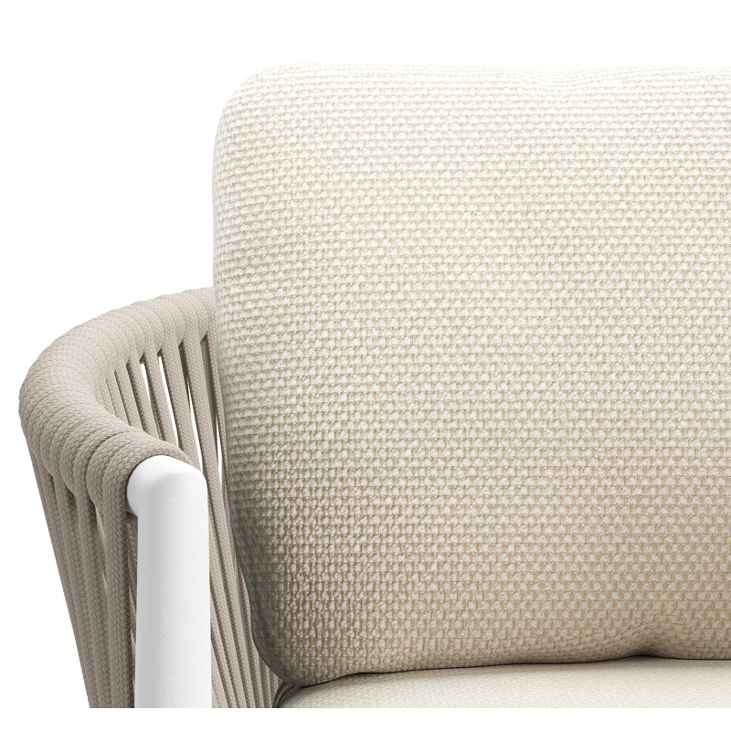 Organo tuinstoel in wit aluminium en beige verticaal geweven vlakke rope met kussen in althea off white all weather cosytica