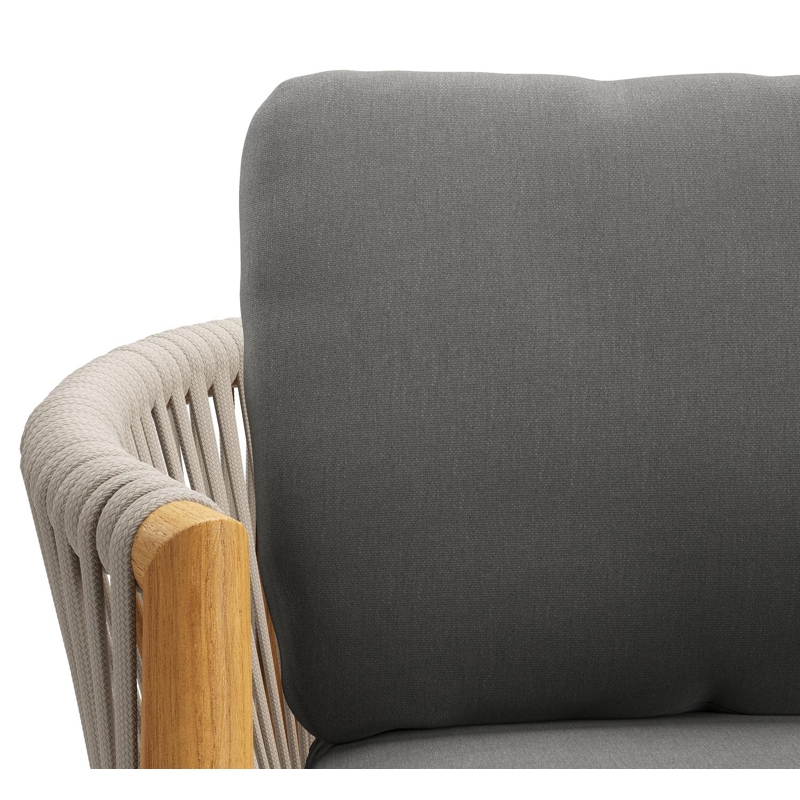 Organo tuinstoel in teak en beige verticaal geweven luxe vlakke rope met zitkussen in All Weather Sunbrella® Luxe Charcoal Chine