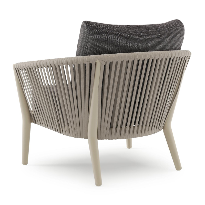 Orso loungestoel in beige aluminium en beige verticaal geweven luxe vlakke rope met Firenze Tunder all weather solica kussen